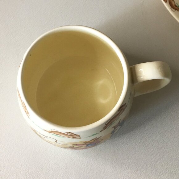 BUNNYKINS Royal Doulton Playful Cowboy Scenes England Peter Rabbit Mug - Picture 6 of 9